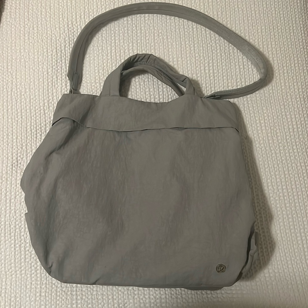 Lululemon On My Level Bag